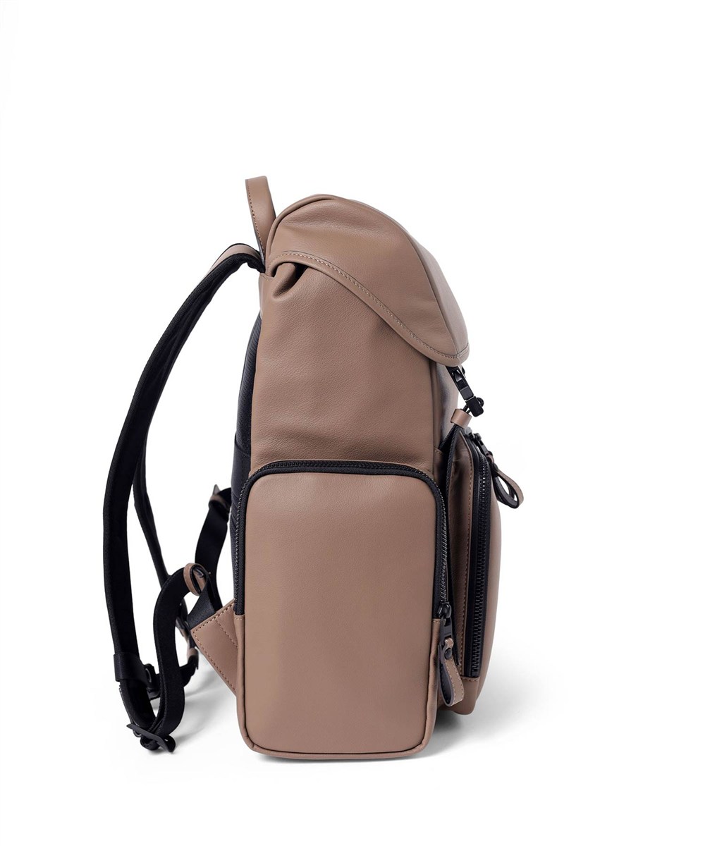 フジタカ ロカス レザーリュック