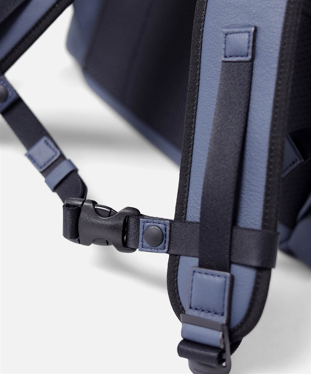 フジタカ ロカス レザーリュック