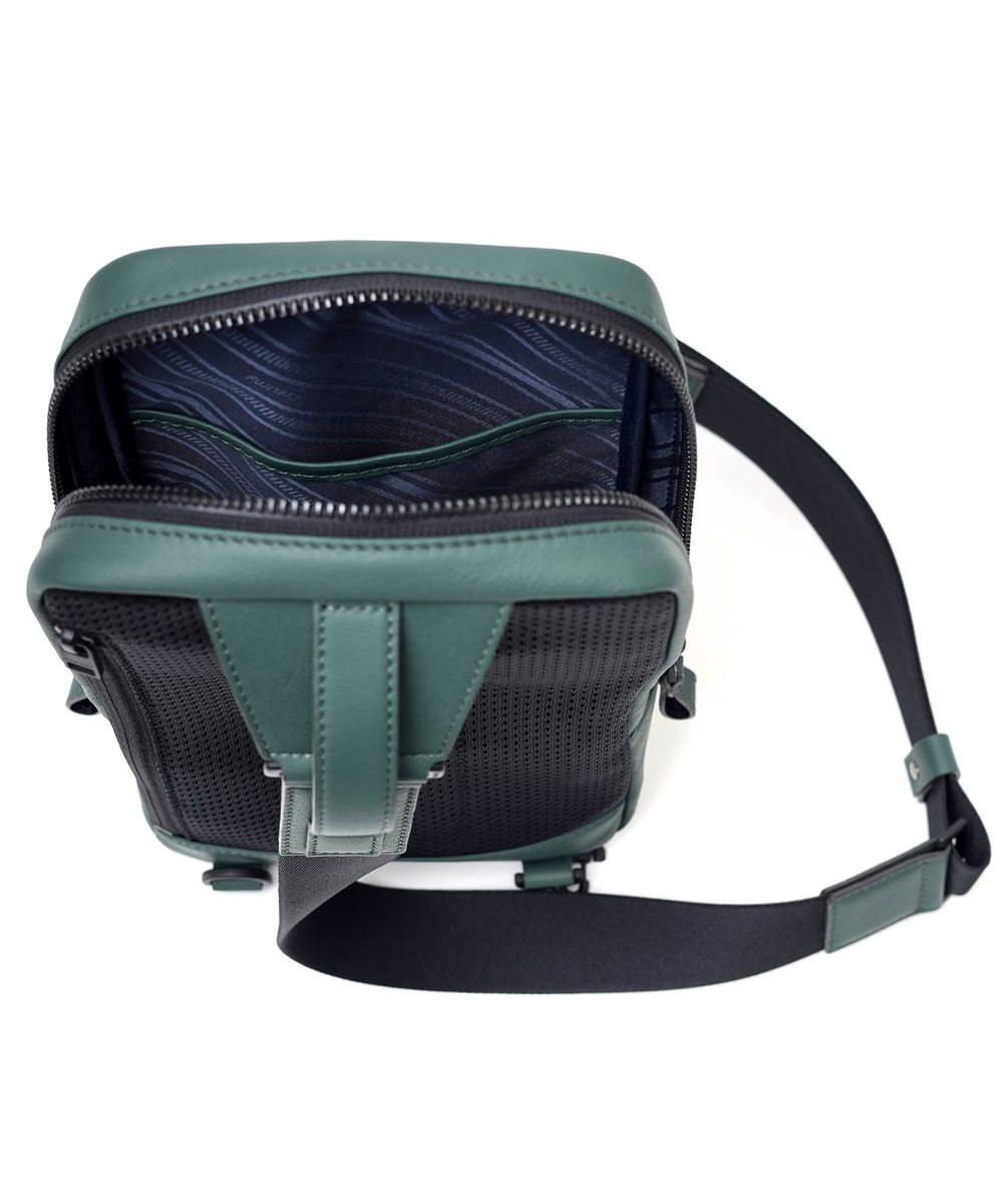 フジタカ ロカス レザーワンショルダーバッグ