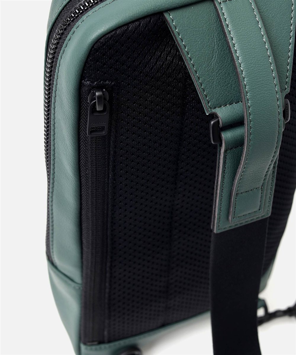 フジタカ ロカス レザーワンショルダーバッグ