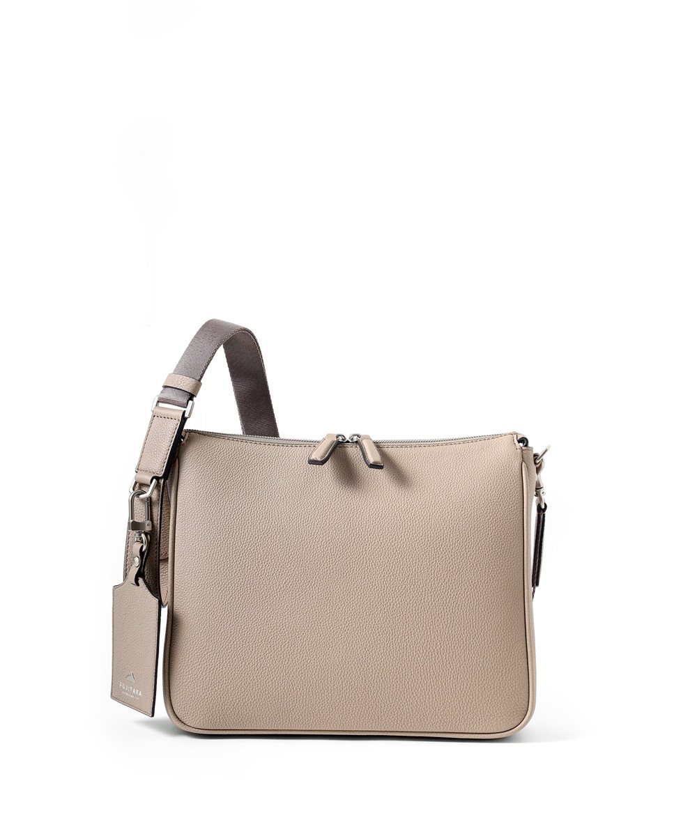 フジタカ トーノ レザーショルダーバッグ B5