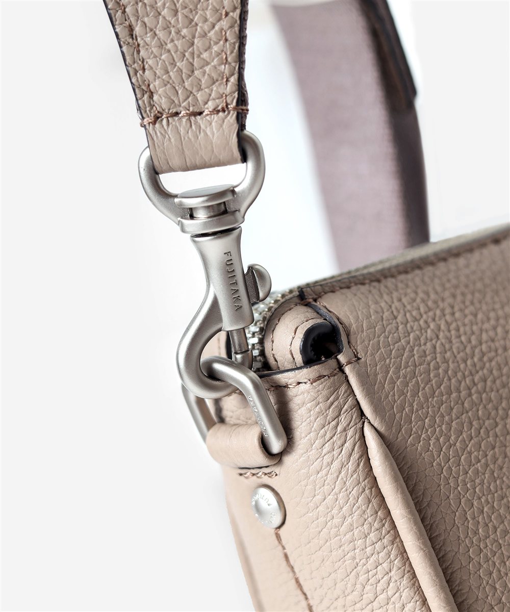 フジタカ トーノ レザーショルダーバッグ B5