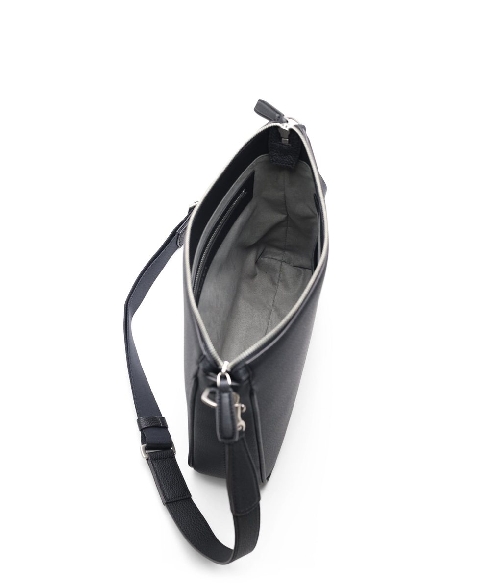 フジタカ トーノ レザーショルダーバッグ B5