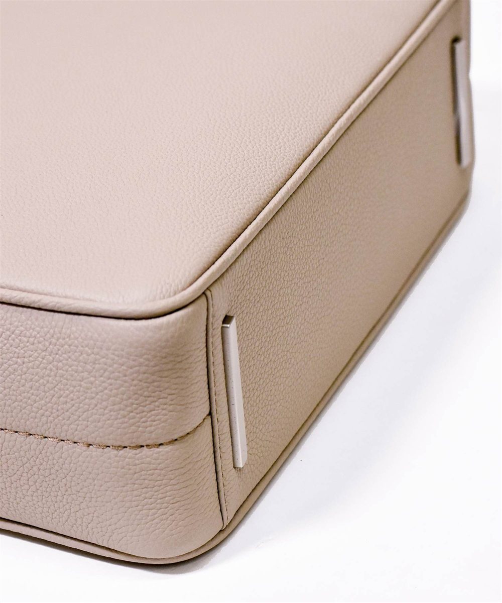 フジタカ トーノ レザートートバッグ A4