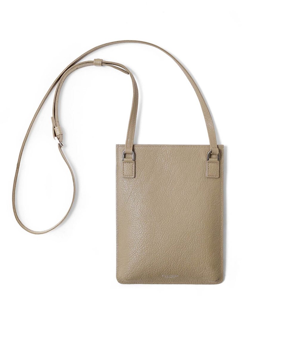 フジタカ シェーブル ゴートレザー スマホショルダーバッグ