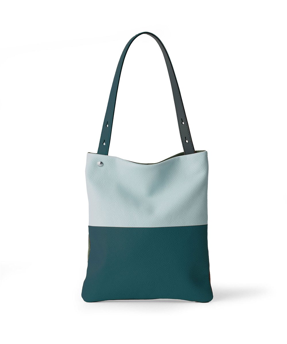 フジタカ シーム レザーマルチバッグ B5