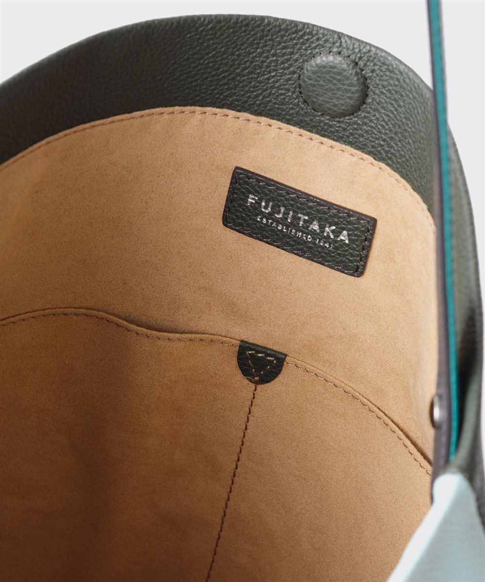 フジタカ シーム レザーマルチバッグ A4【2025年夏 / 読売テレビ ドラマ使用商品】