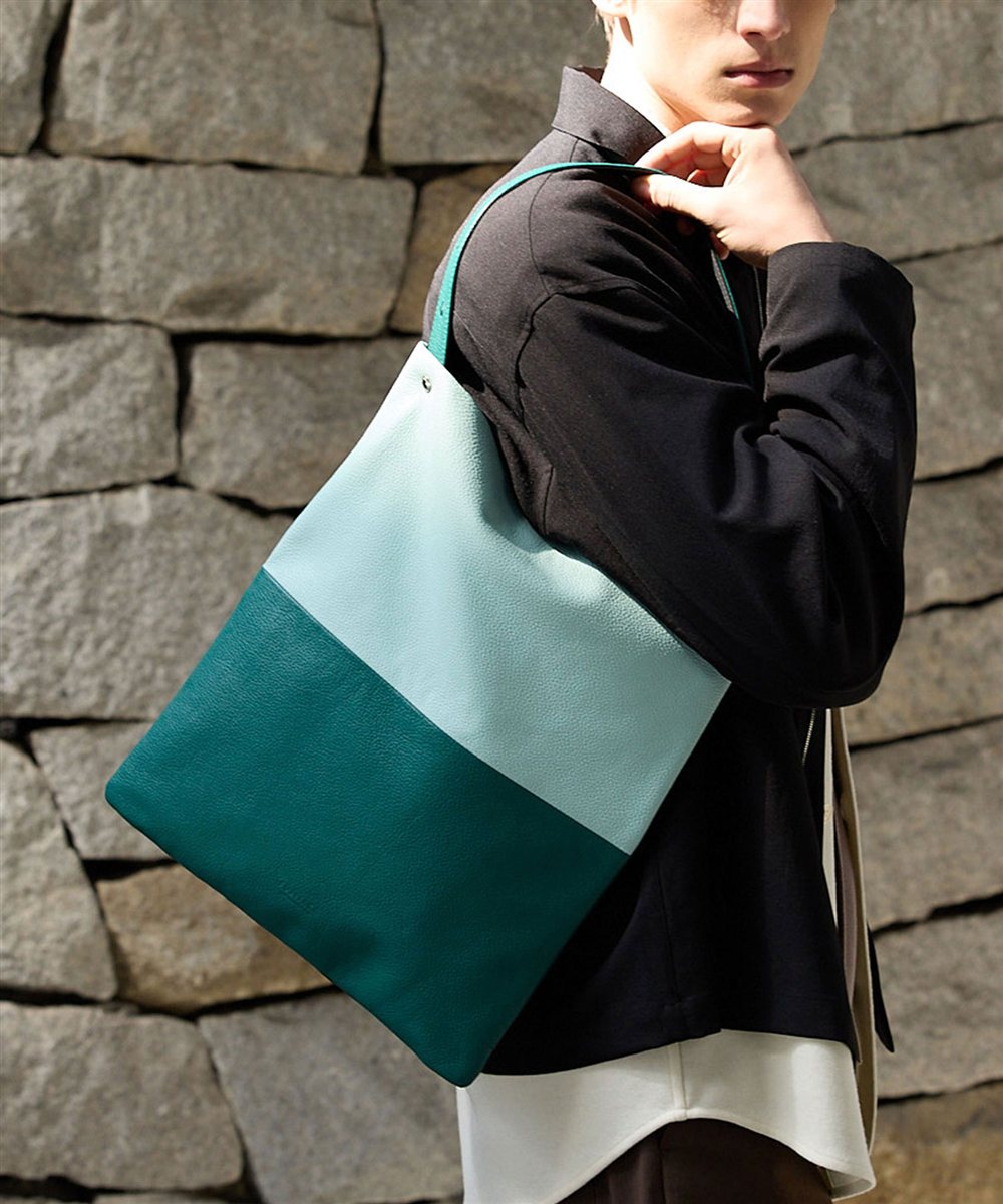 フジタカ シーム レザーマルチバッグ A4【2025年夏 / 読売テレビ ドラマ使用商品】