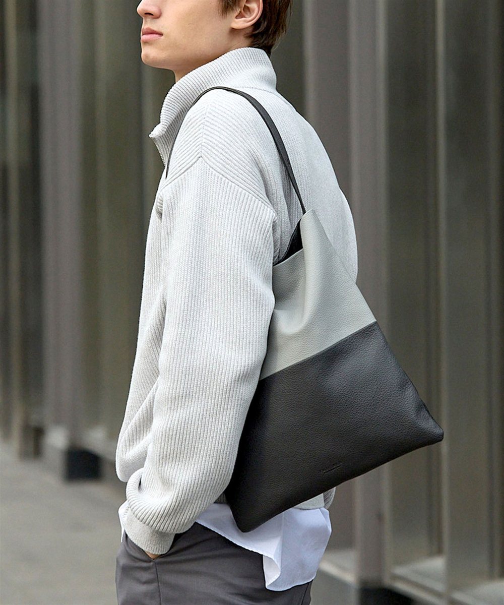 フジタカ シーム レザーマルチバッグ A4【2025年夏 / 読売テレビ ドラマ使用商品】