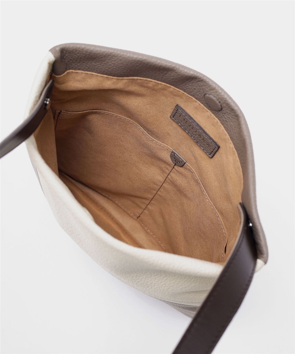 フジタカ シーム レザーマルチバッグ B5