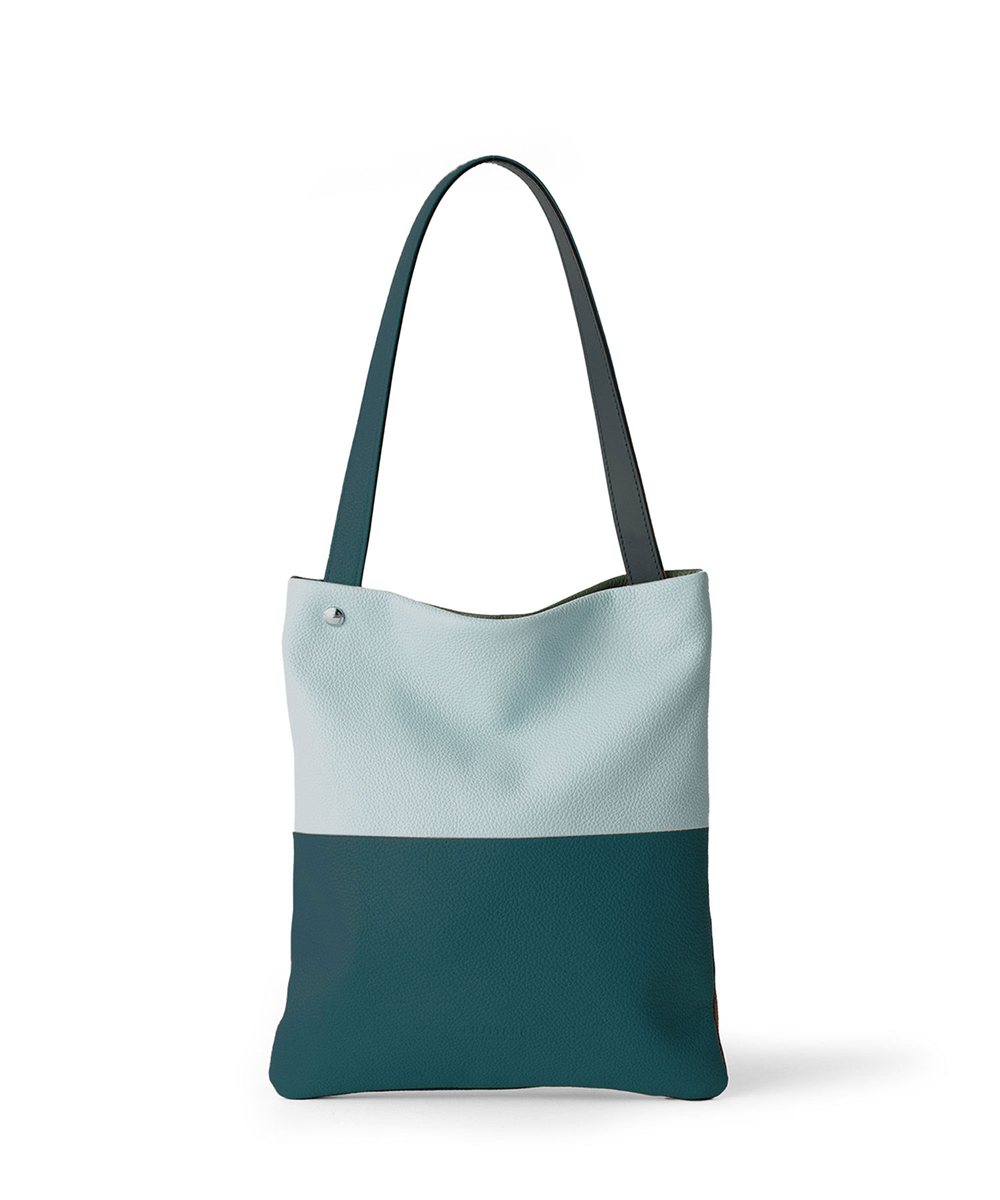 フジタカ シーム レザーマルチバッグ B5