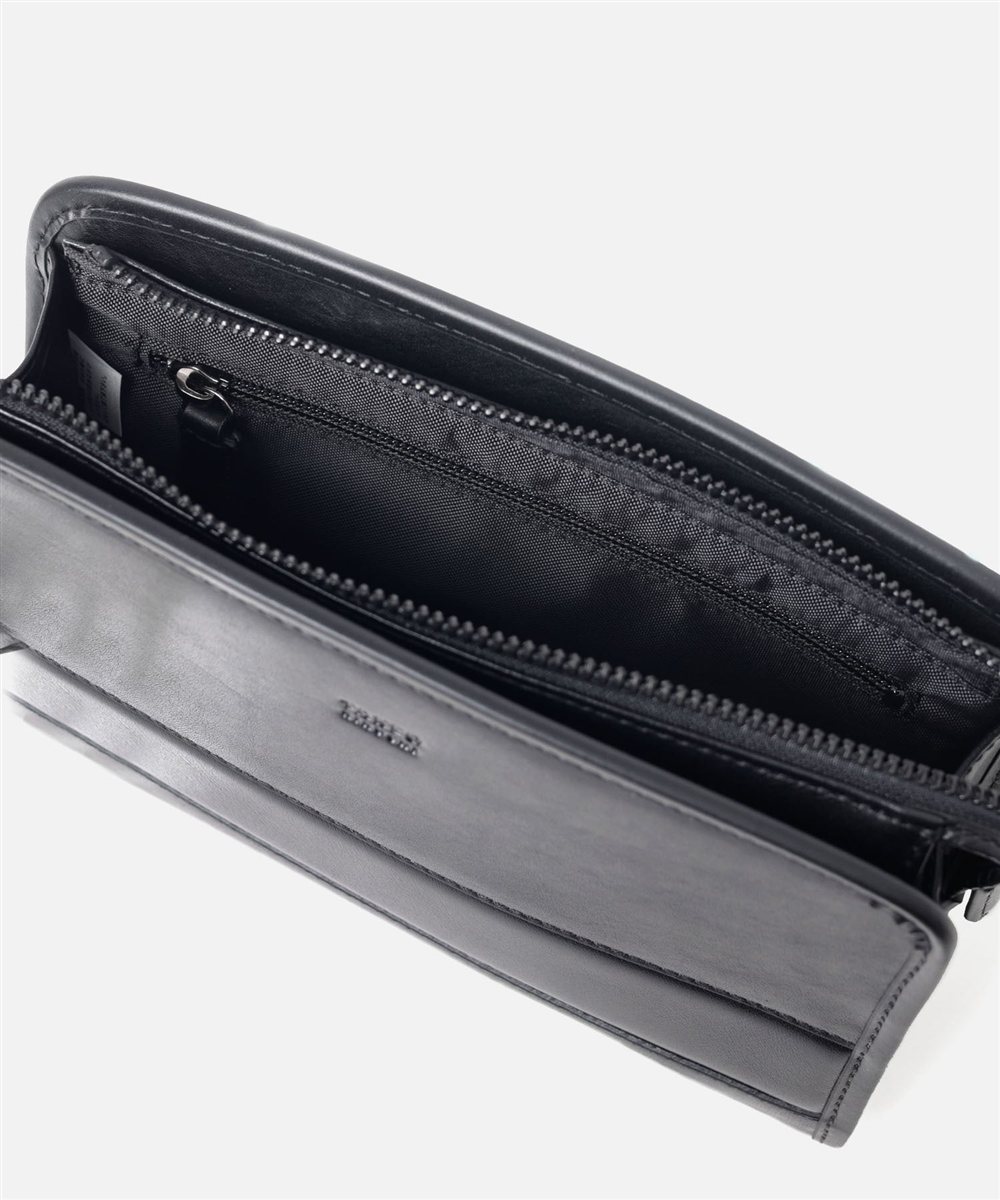 タケオキクチ ボルトン レザーメンズポーチ 24cm