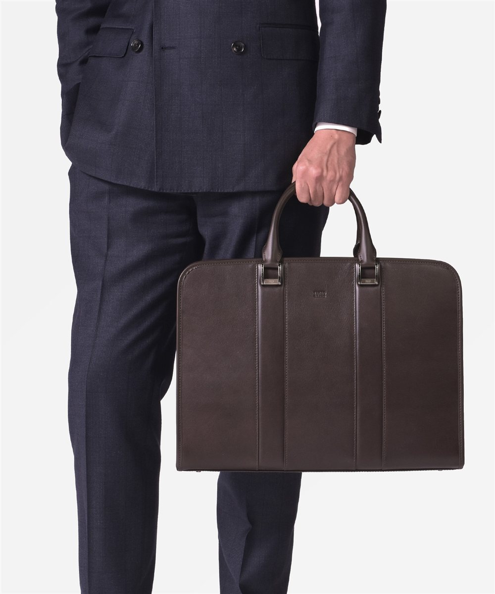 タケオキクチ ボルトン レザービジネスバッグ B4