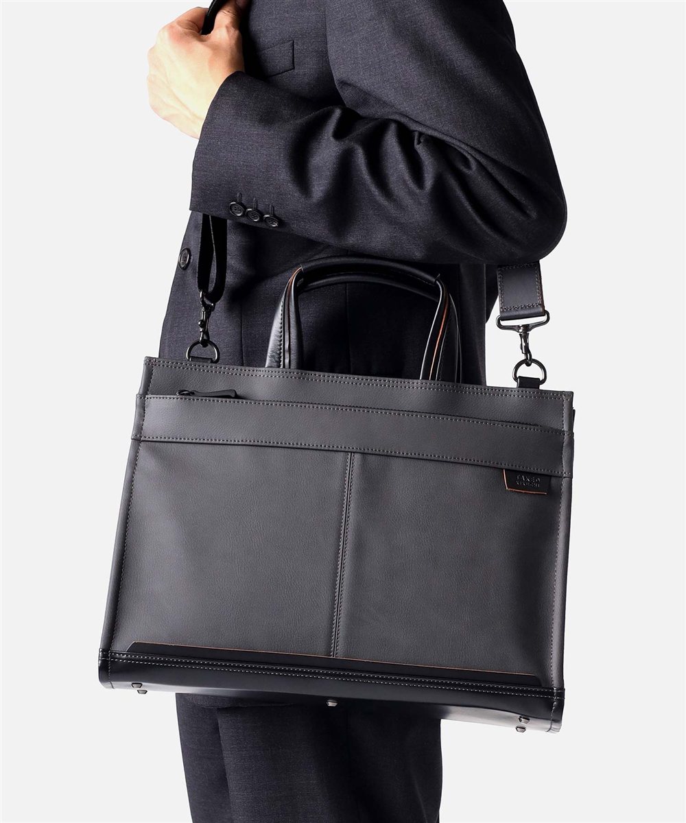 Takashi I.♪タグ付き未使用✨タケオキクチ ビジネスバッグ A4 Takashi I.様専用♪タグ付き未使用✨タケオキクチ ビジネスバッグ A4