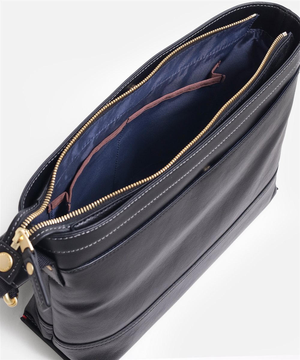 タケオキクチ マンチェスター レザーショルダーバッグ B5