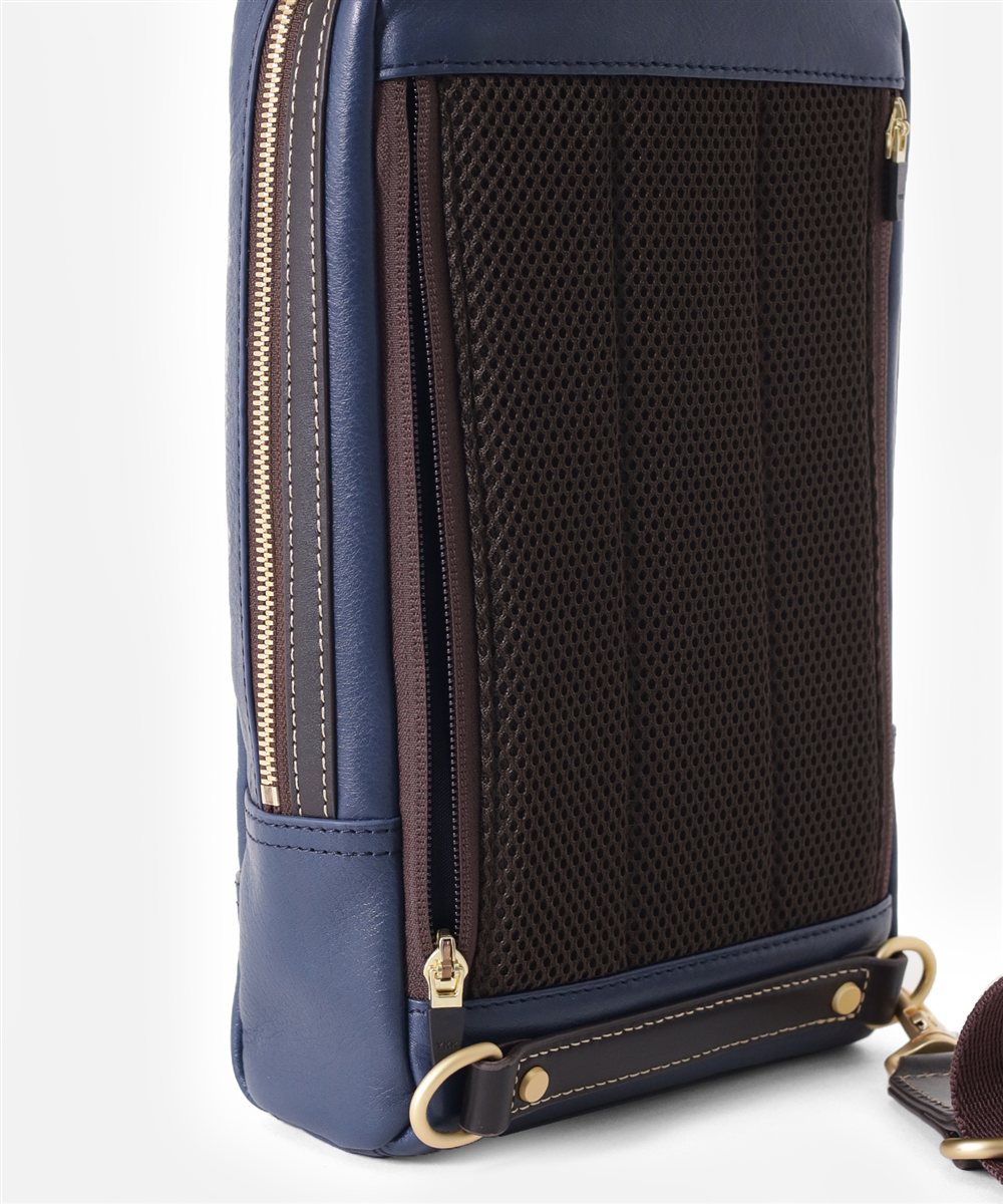 タケオキクチ マンチェスター レザーワンショルダーバッグ