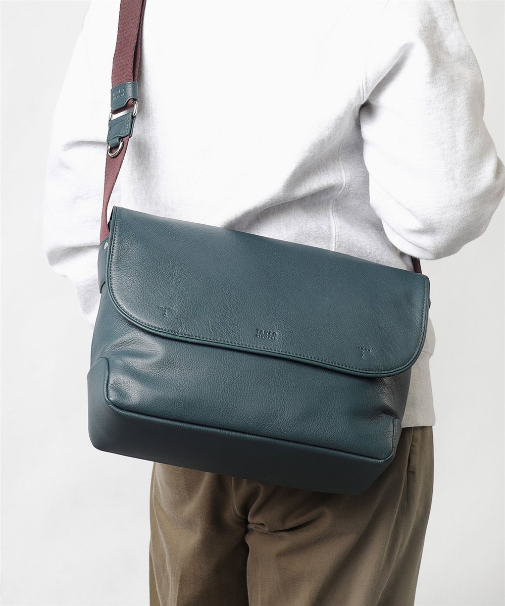 タケオキクチ フィル レザーショルダーバッグ B5