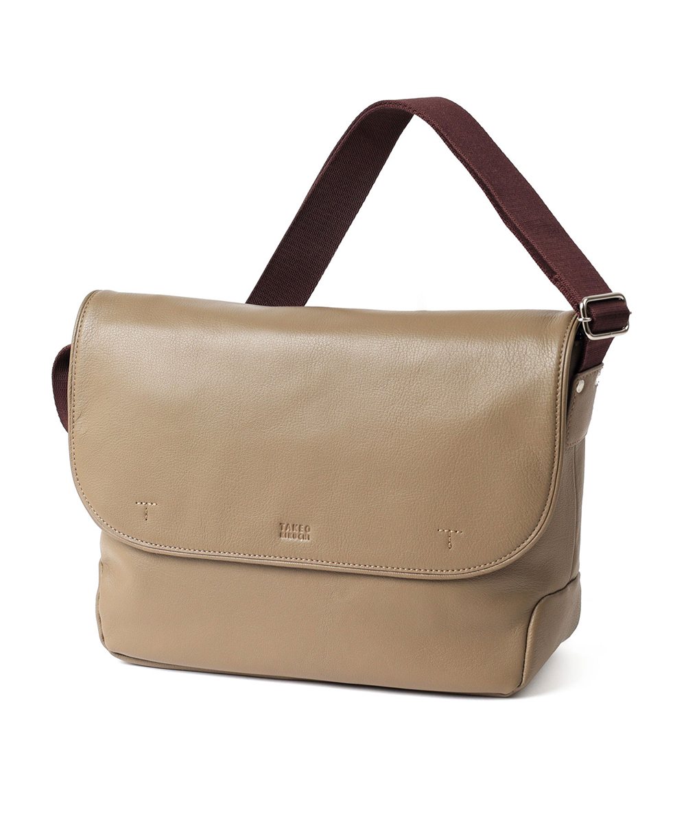 タケオキクチ フィル レザーショルダーバッグ B5