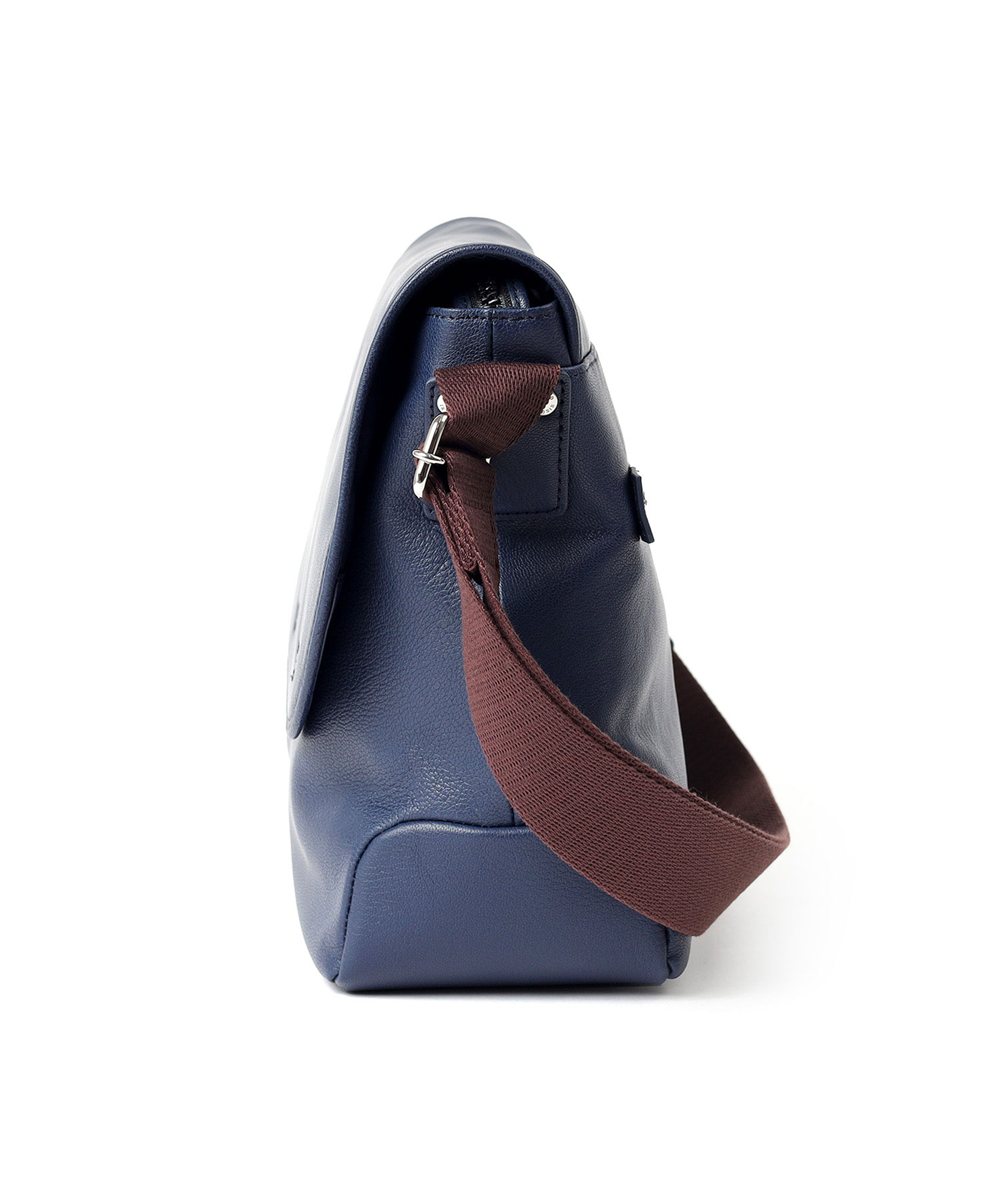 タケオキクチ フィル レザーショルダーバッグ B5