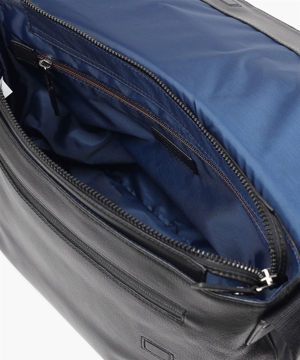 タケオキクチ フィル レザーショルダーバッグ B5