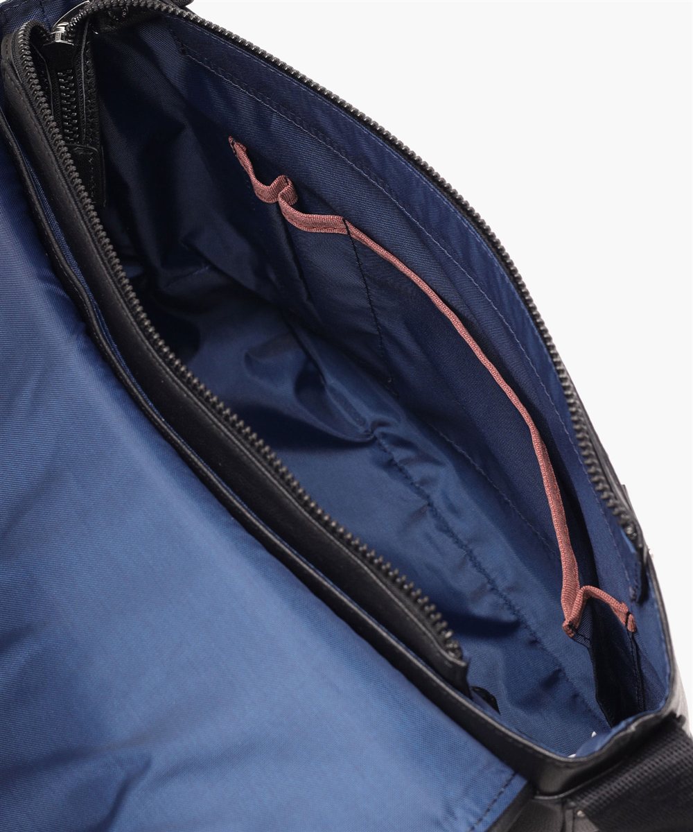 タケオキクチ フィル レザーショルダーバッグ B5