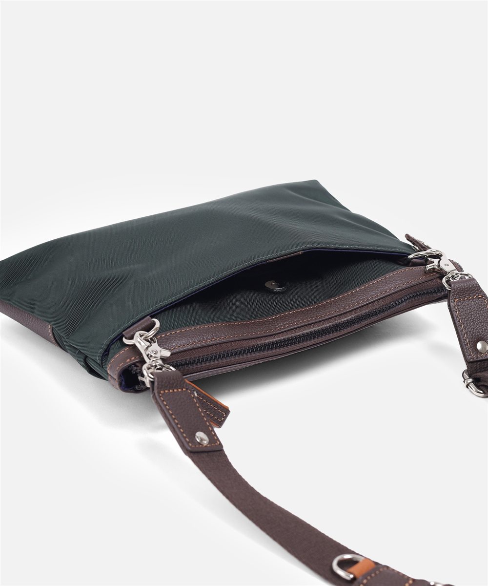 タケオキクチ マーカス  クラッチ 兼 サコッシュ