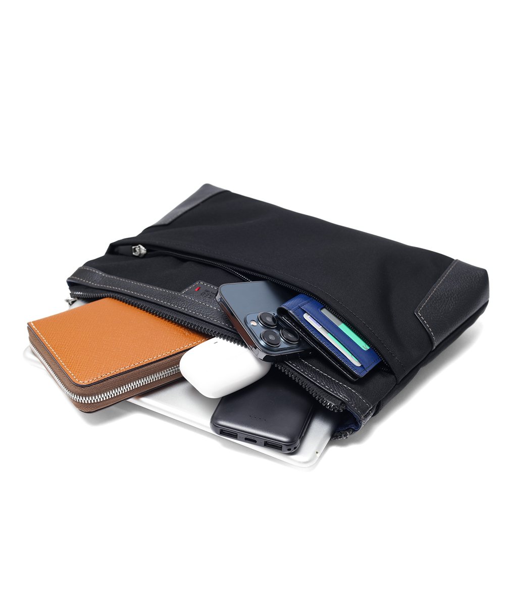 タケオキクチ マーカス  クラッチ 兼 サコッシュ