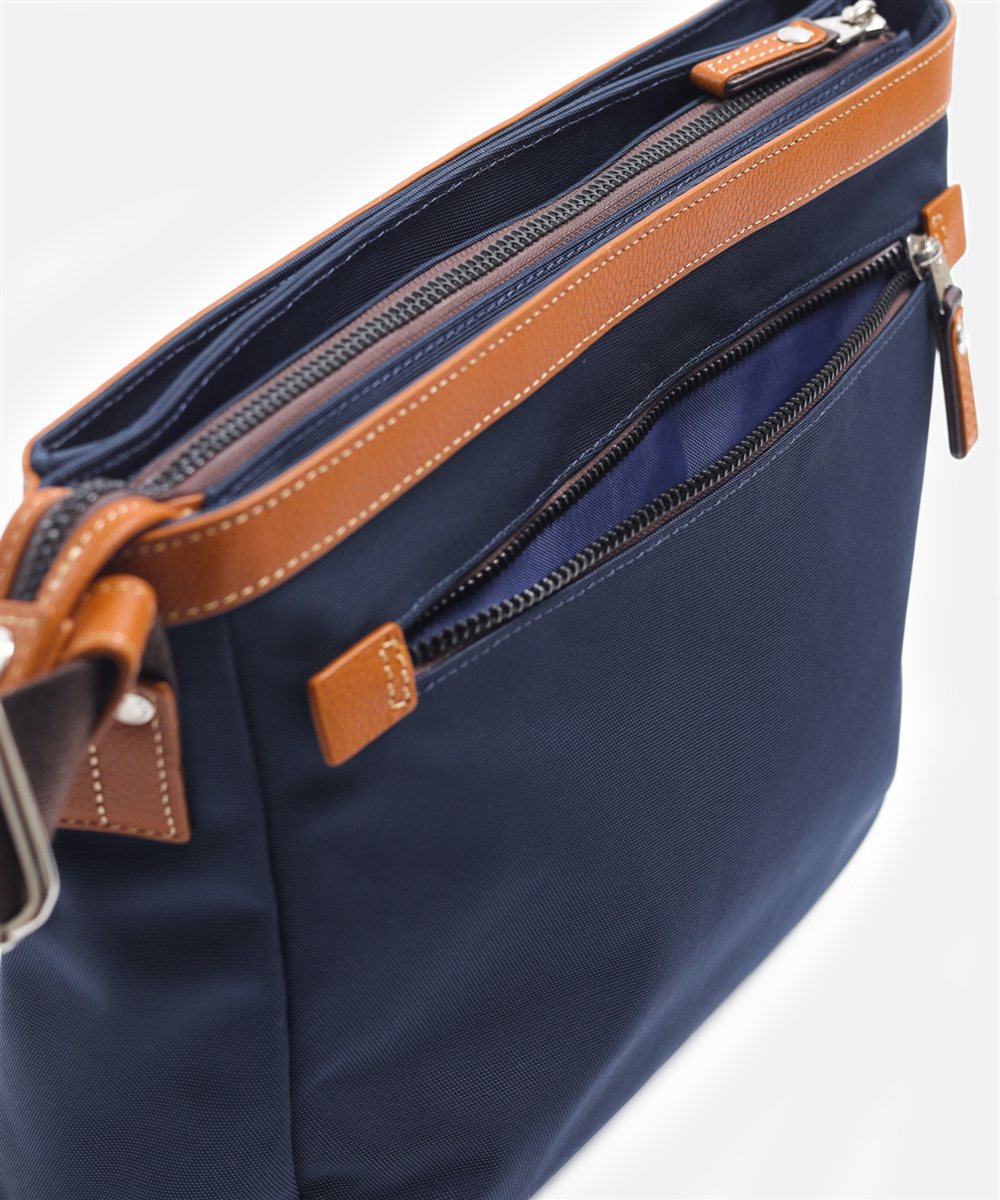 タケオキクチ マーカス ショルダーバッグ B5