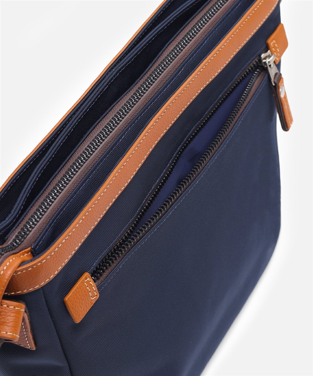 タケオキクチ マーカス ショルダーバッグ A4