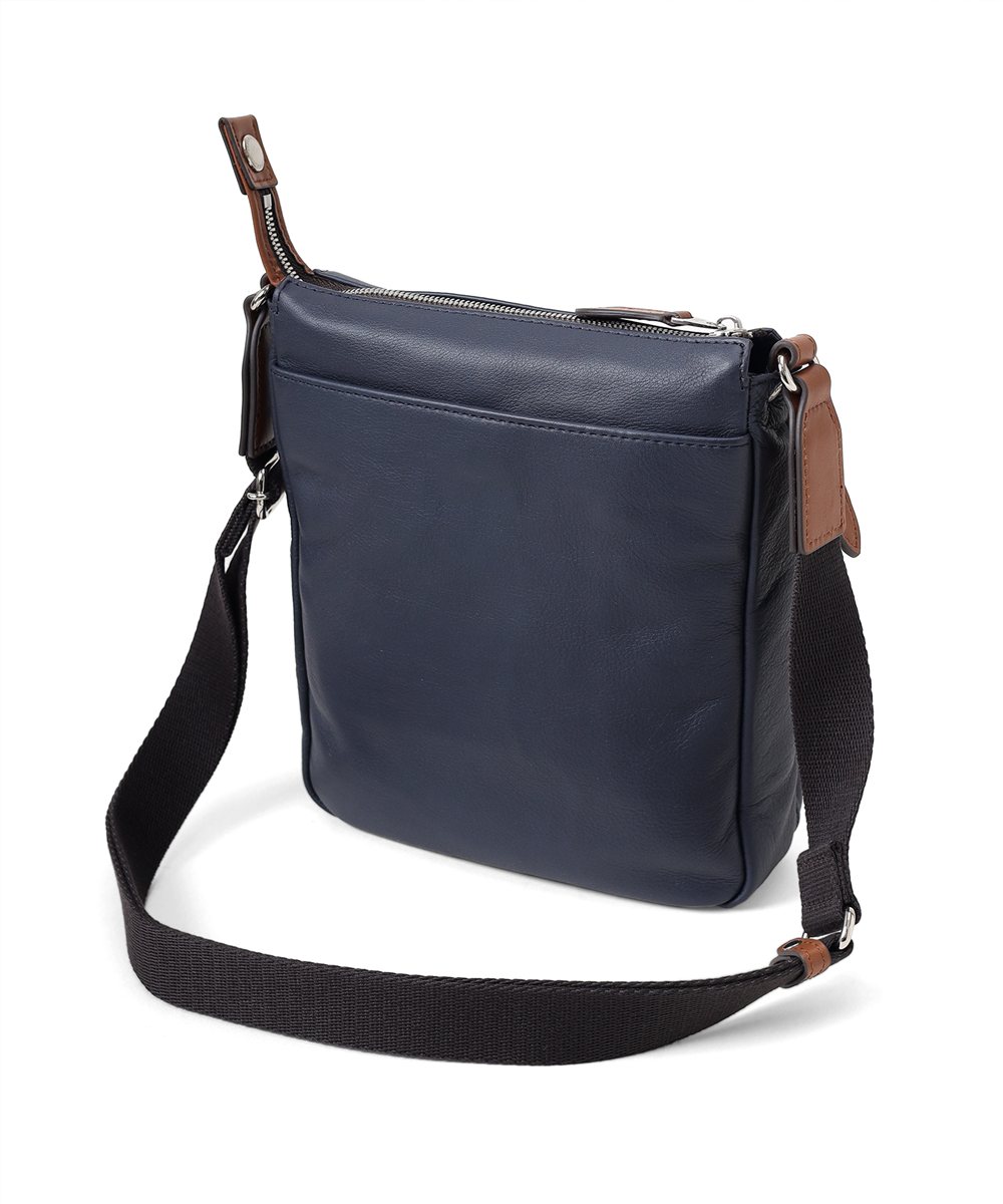 TAKEO KIKUCHI レザーショルダーバッグ ソバージュ B5 TAKEO KIKUCHI（タケオ キクチ） 【ソバージュ】レザーショルダー