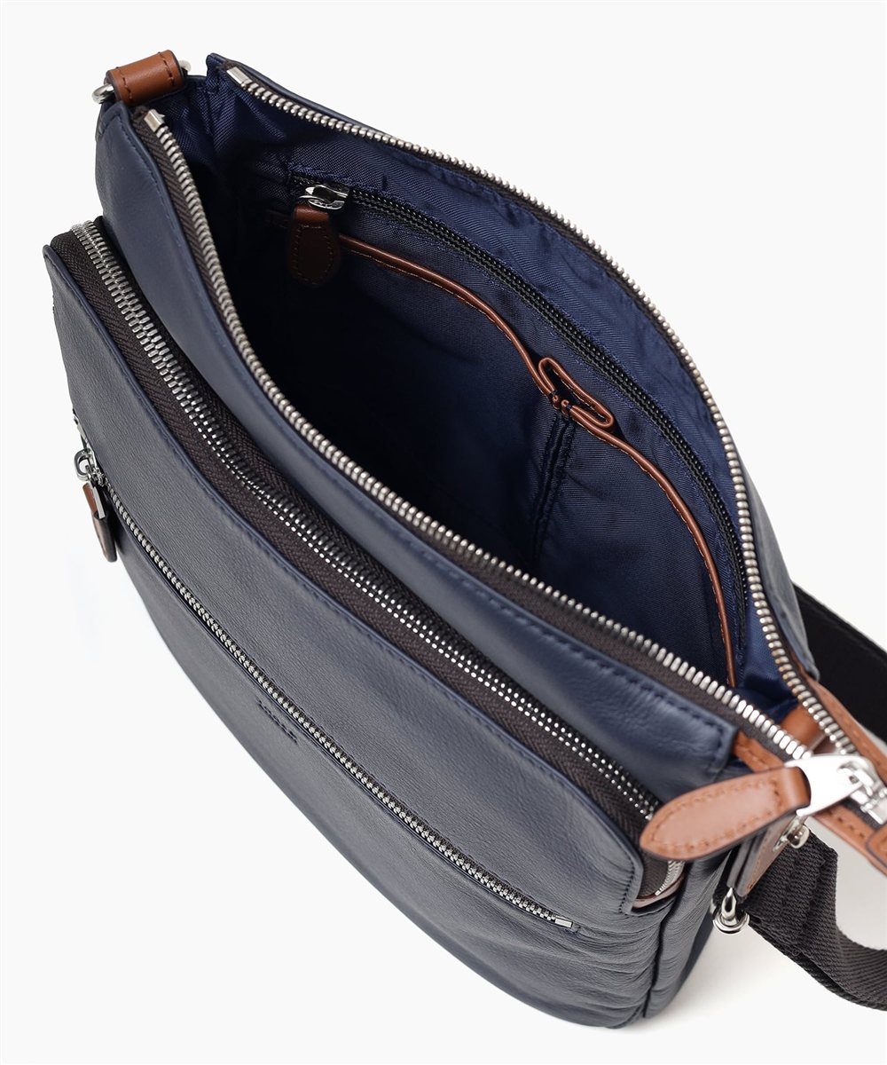 タケオキクチ ソバージュ レザーショルダーバッグ B5