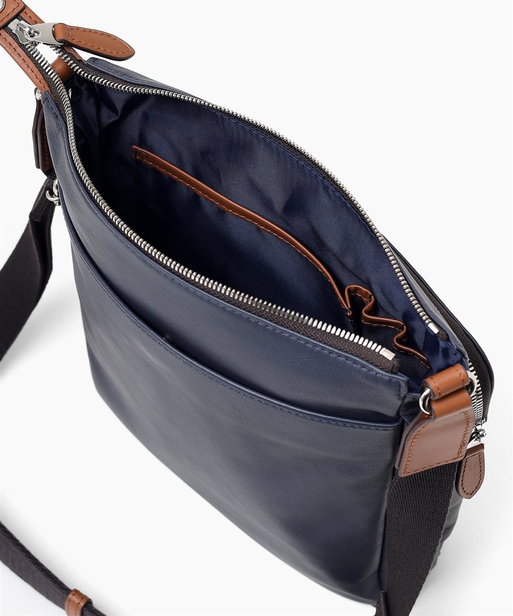 タケオキクチ ソバージュ レザーショルダーバッグ B5