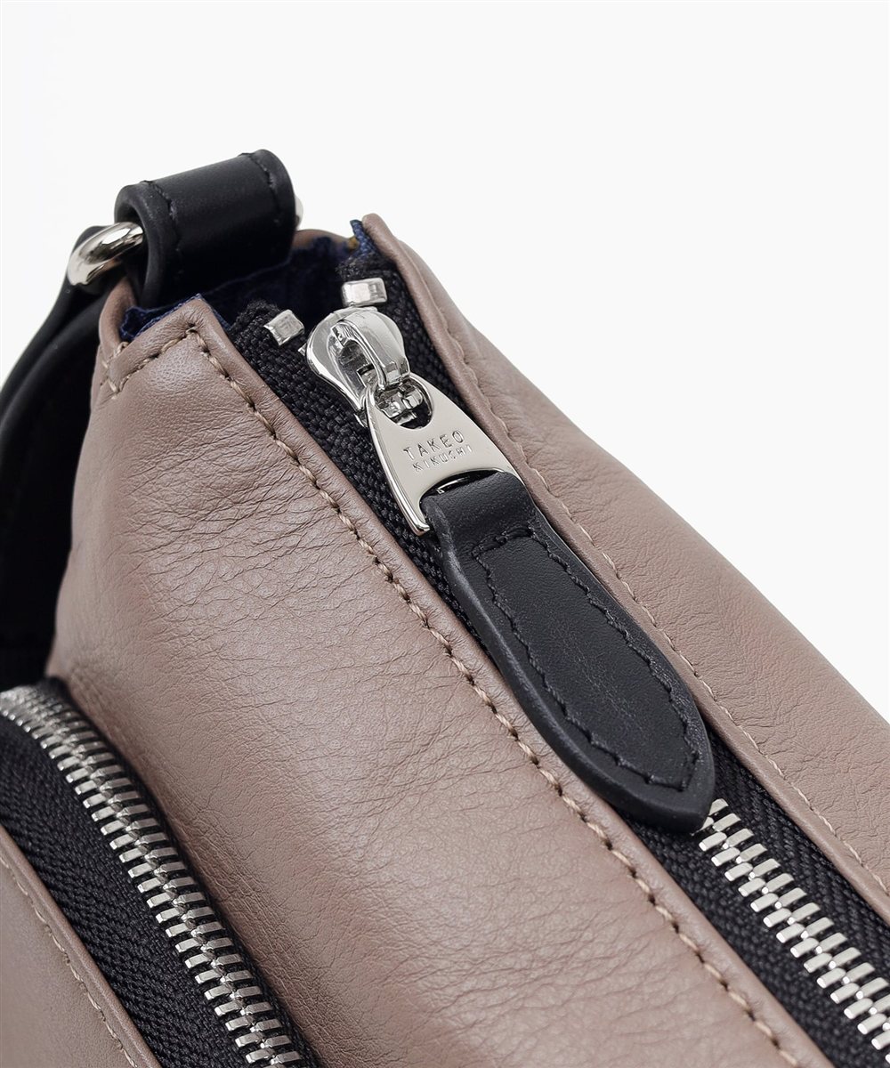 タケオキクチ ソバージュ レザーショルダーバッグ B5