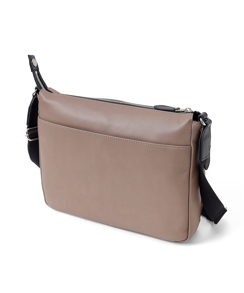 タケオキクチ ソバージュ レザーショルダーバッグ B5