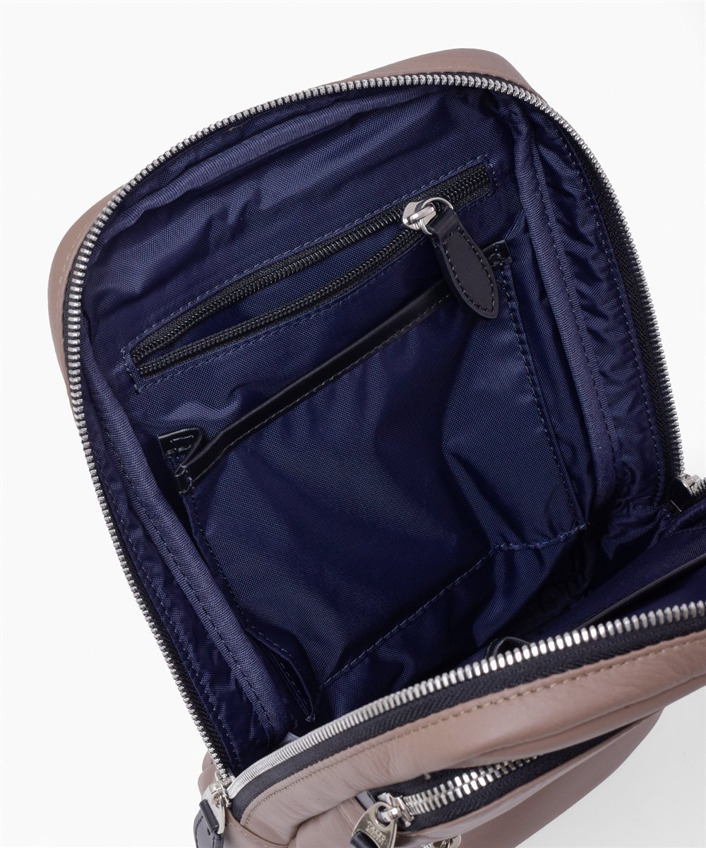 タケオキクチ ソバージュ レザーワンショルダーバッグ