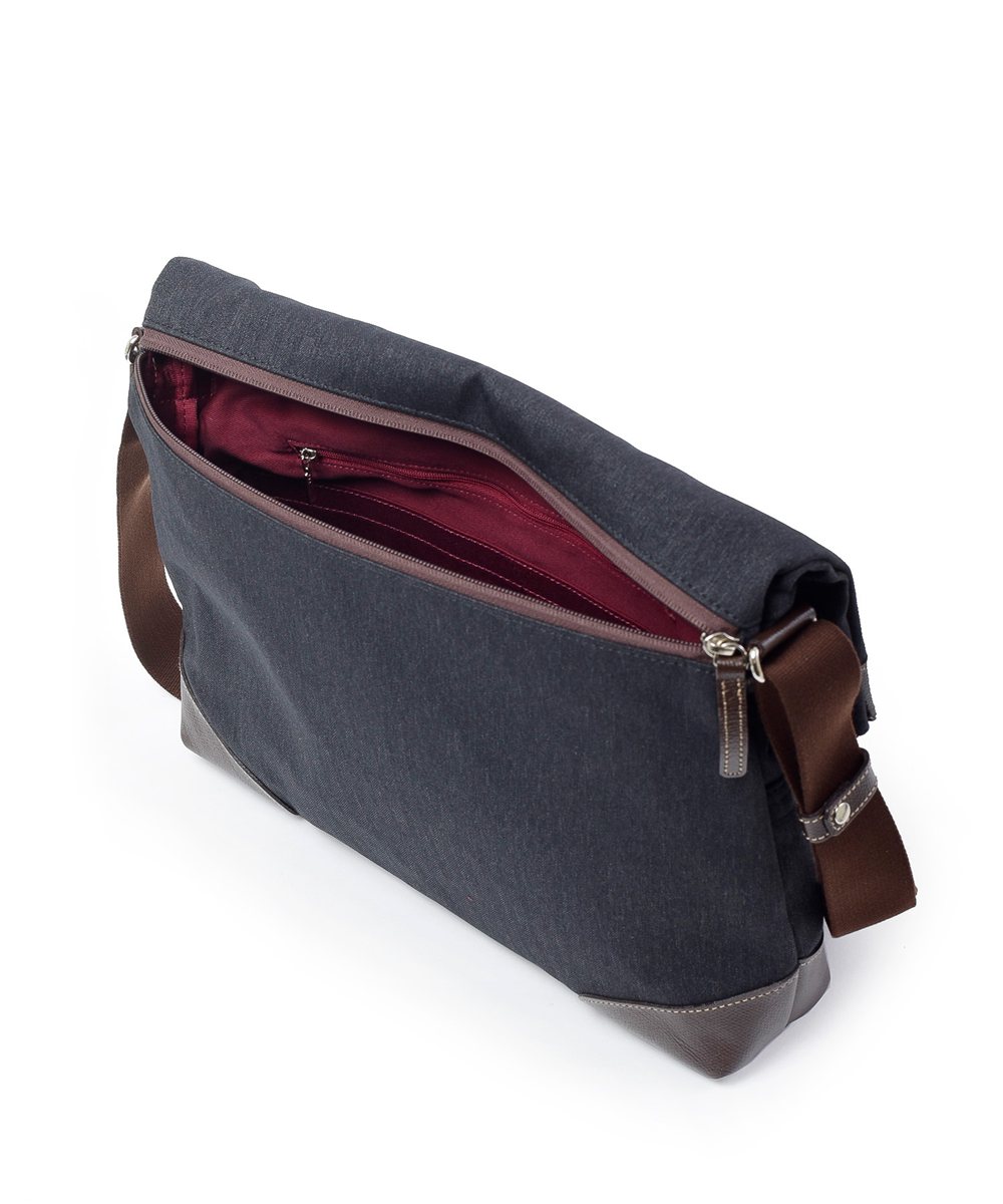 タケオキクチ サード ショルダーバッグ A4