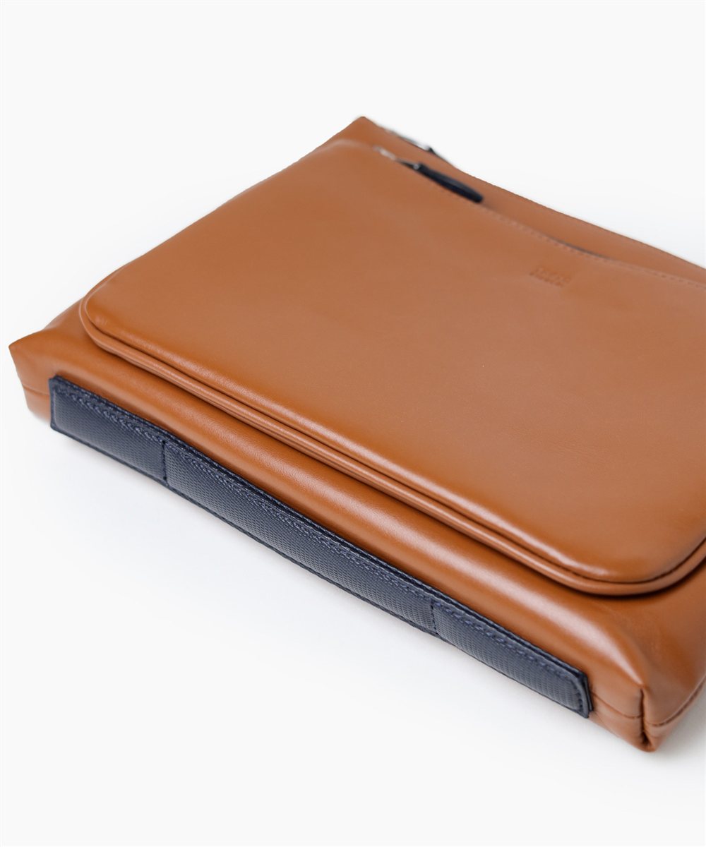 タケオキクチ セレーノ クラッチバッグ兼用 レザーショルダーバッグ B5