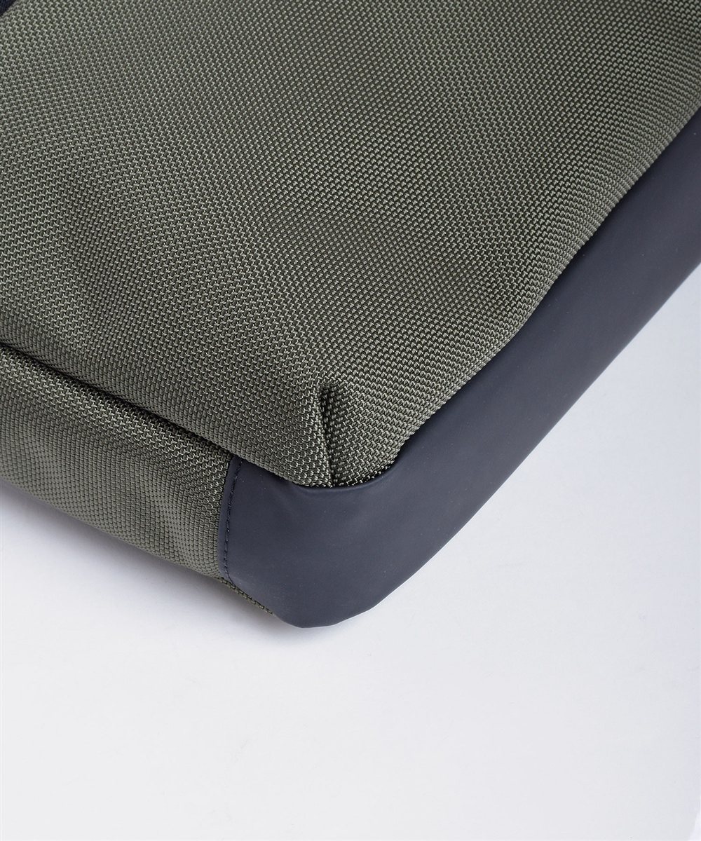 タケオキクチ スプリット ショルダーバッグ B5 スマホポーチ付き