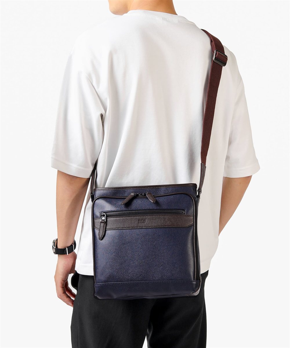 タケオキクチ ニュース ショルダーバッグ タテ型 B5