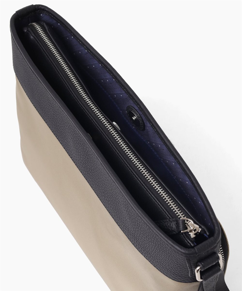 タケオキクチ インター ショルダーバッグ A4