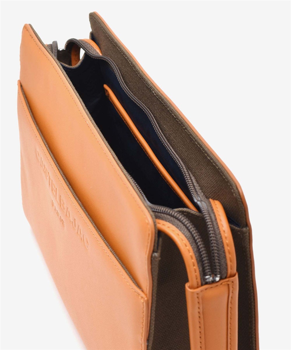 カステルバジャック トリエII レザーメンズバッグ