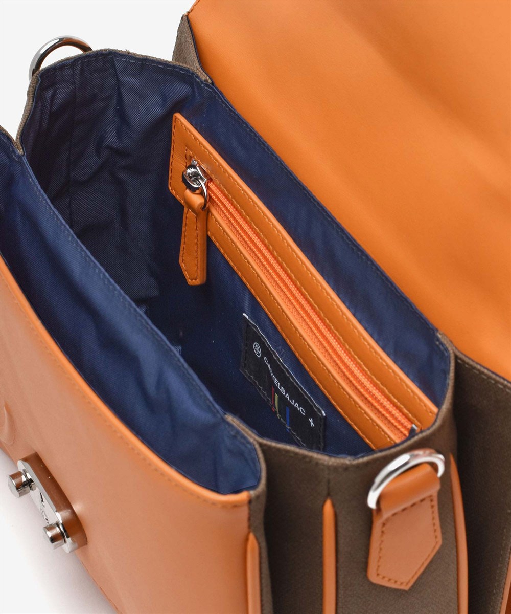 カステルバジャック トリエII レザーショルダーバッグ