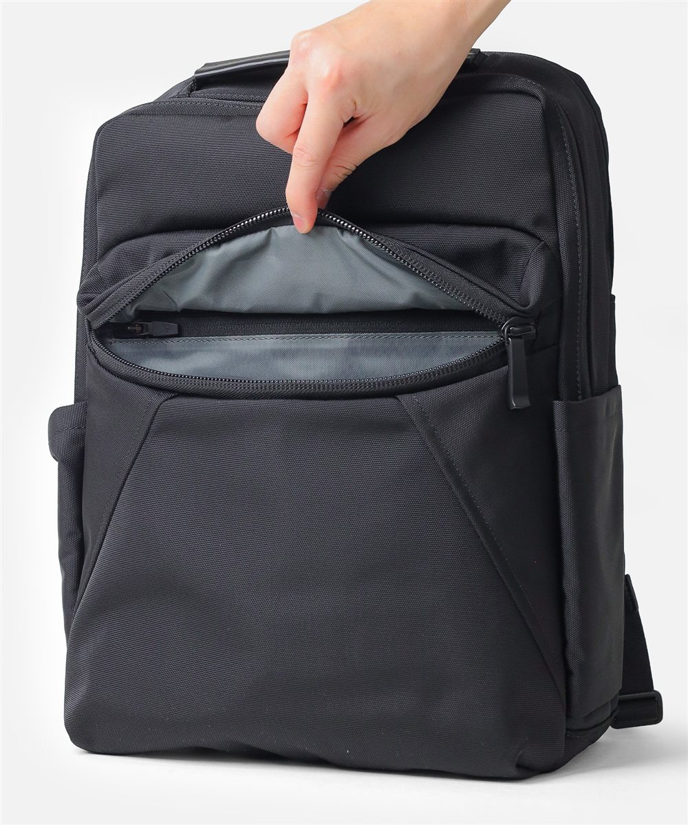 タケオキクチ バルジ ビジネスリュック B4 15.6インチ対応 ダブルルーム