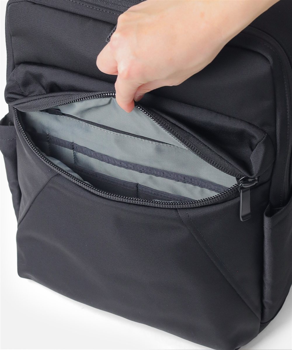 タケオキクチ バルジ ビジネスリュック B4 15.6インチ対応 ダブルルーム