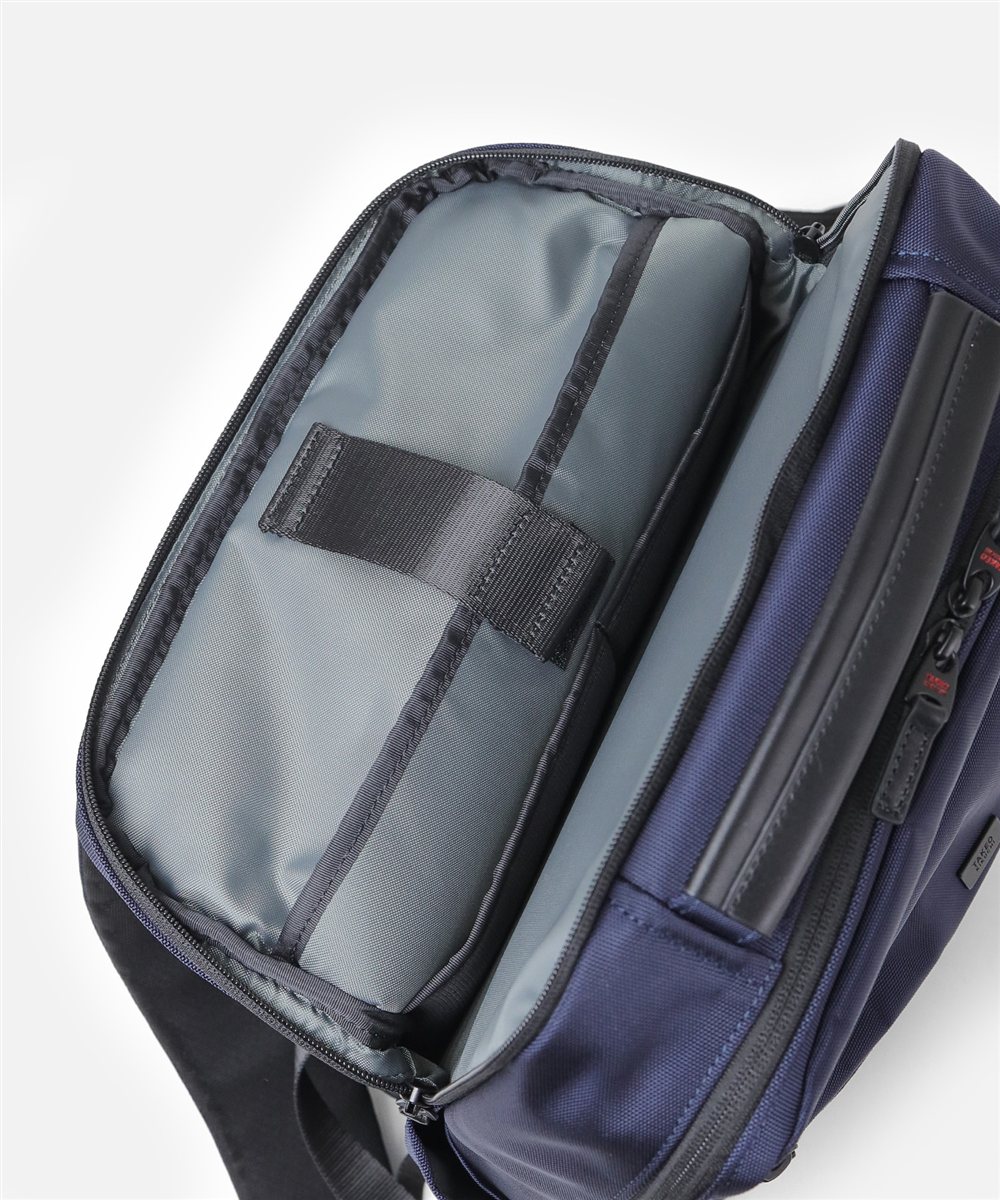 タケオキクチ バルジ ビジネスリュック B4 15.6インチ対応 ダブルルーム