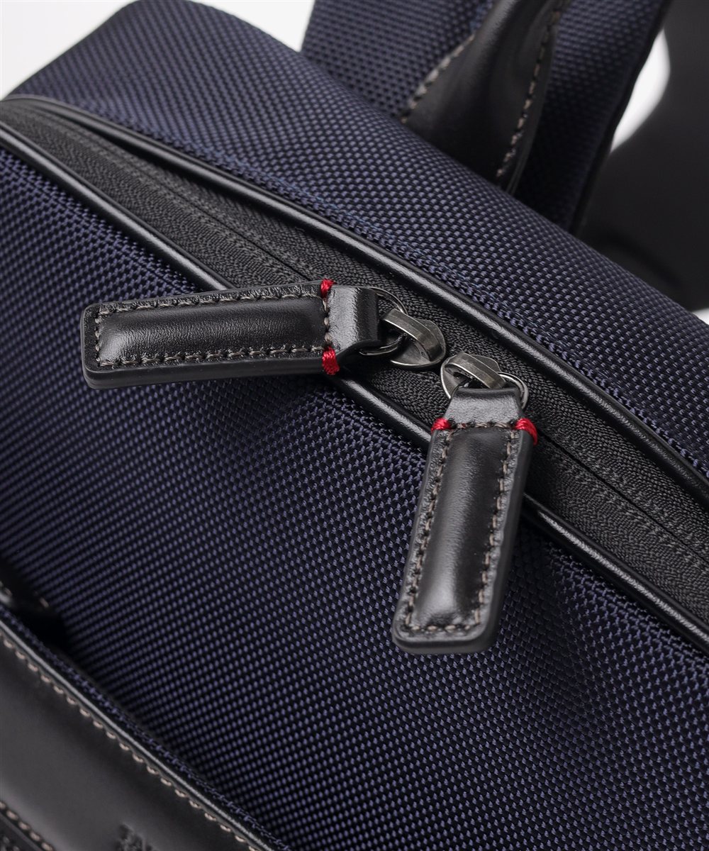 タケオキクチ フォルム ビジネスリュック A4 13インチ対応 セットアップ対応