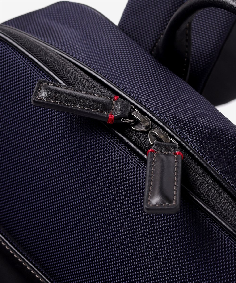 タケオキクチ フォルム ビジネスリュック B4 15.6インチ対応 セットアップ対応