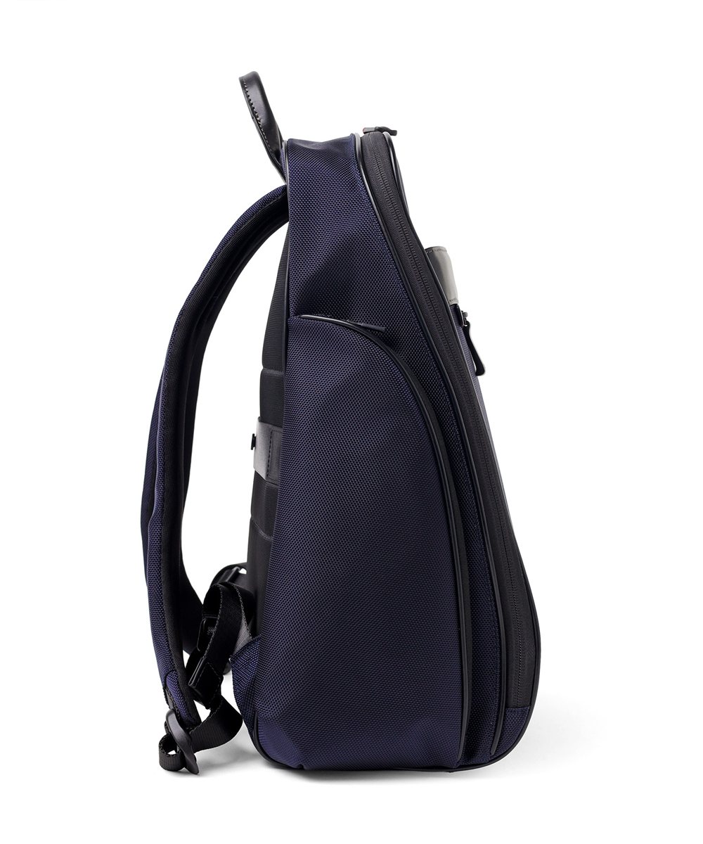 タケオキクチ フォルム ビジネスリュック B4 15.6インチ対応 セットアップ対応