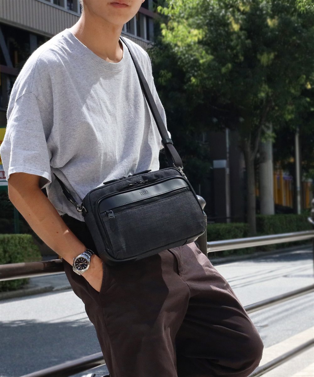 タケオキクチ クエスト ミニショルダーバッグ