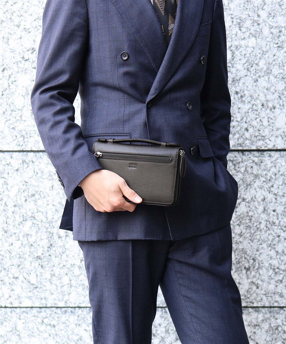 タケオキクチ  ジゼルニュー レザースマートセルバッグ カード段24